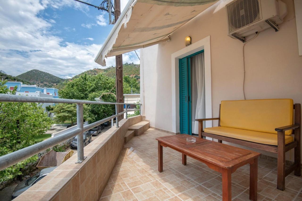 Puerto Seaside Rooms Akhladherí 外观 照片
